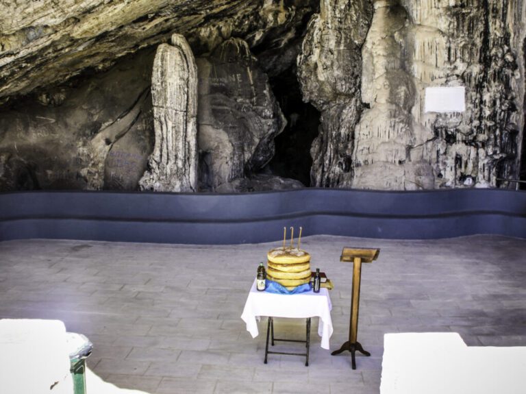 The Caves of Antiparos have a surprise for us!