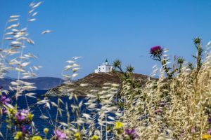 Kea – a Walk out to Agios Nikolaos Lighthouse and a Beautiful Sunset