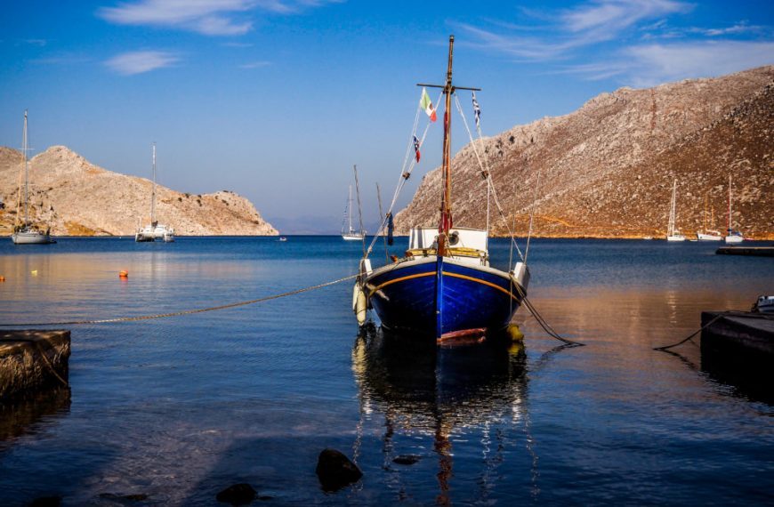 Pedi Bay and a Coastal Walk