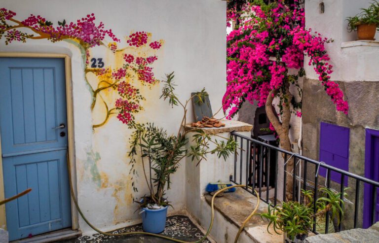 Further Explorations of Syros – Ano Syros, Kini and Galassas