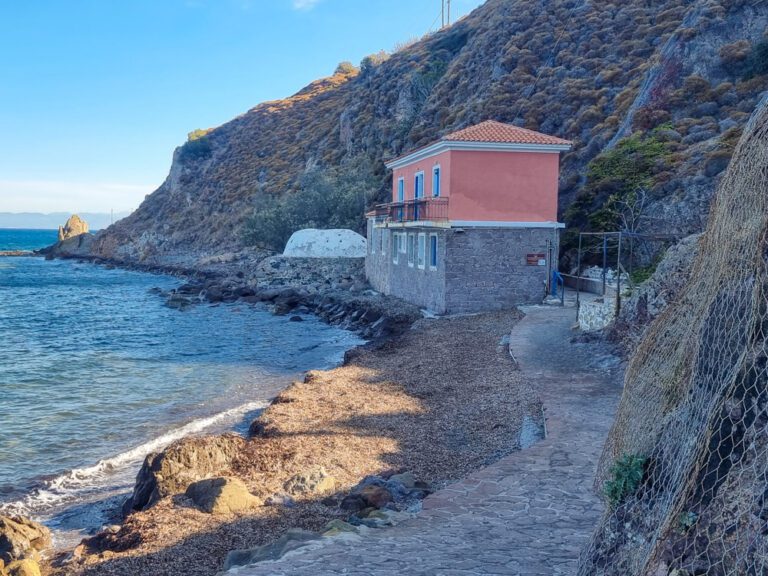 A Slow Day at Eftalou: Hot Springs, Quiet Beaches & Unexpected Moments