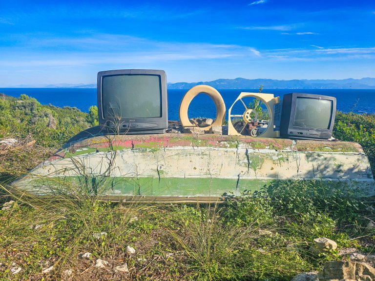 Slow Walking on Antipaxos