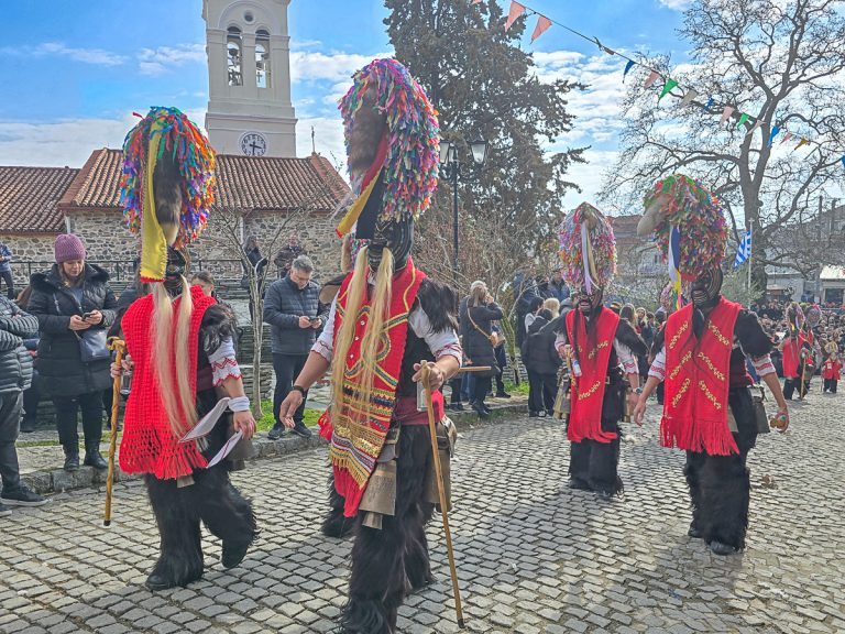 Clean Monday – The Presentation of the Koudounoforoi