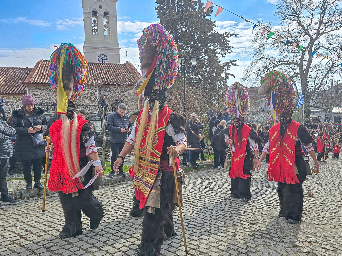 Clean Monday – The Presentation of the Koudounoforoi