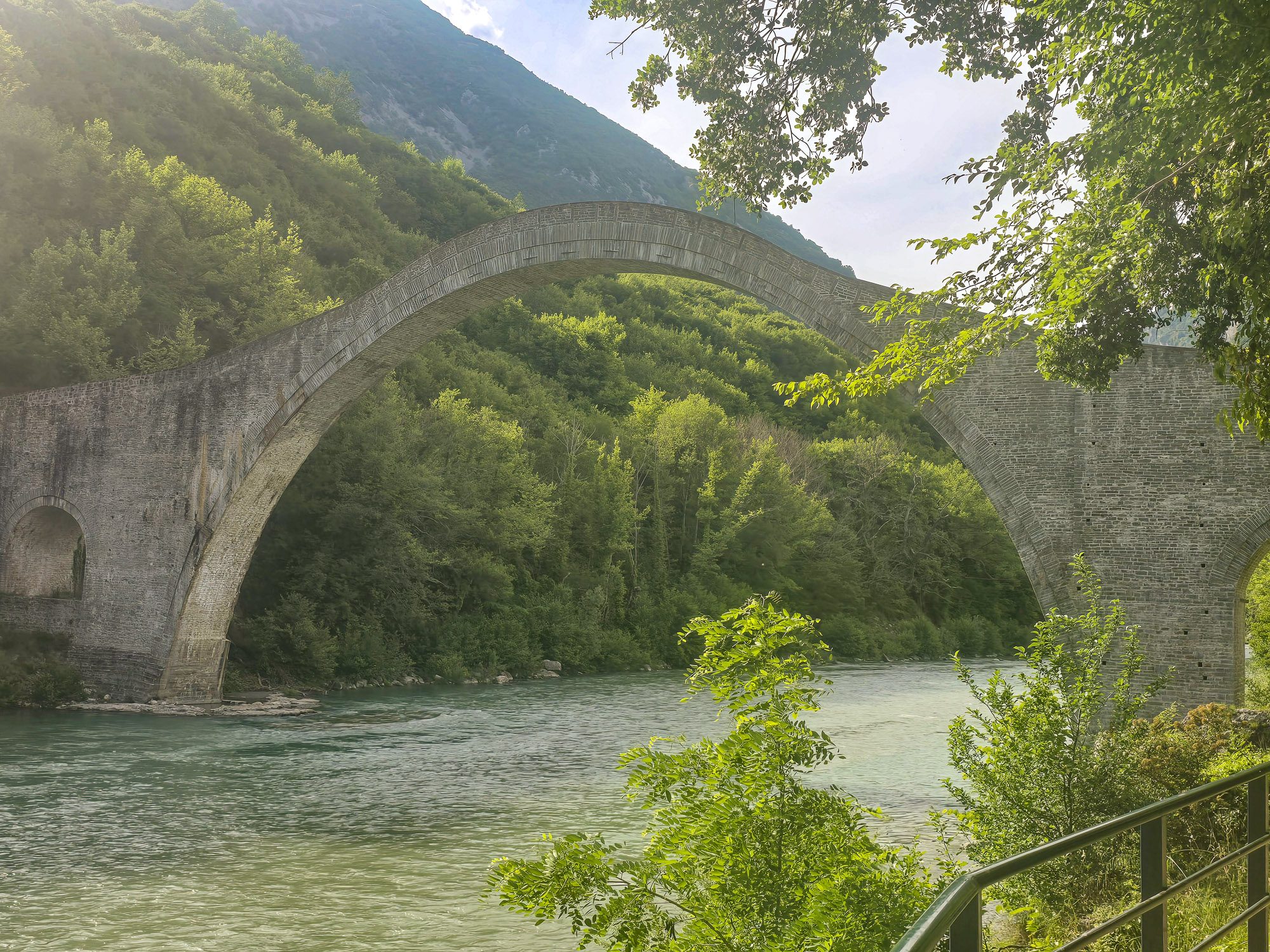 Plaka Bridge