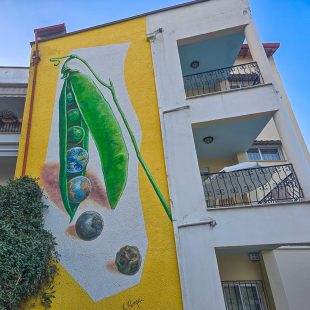 Naoussa Street Art