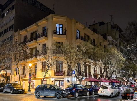 Maroon Bottle Luxury Suites