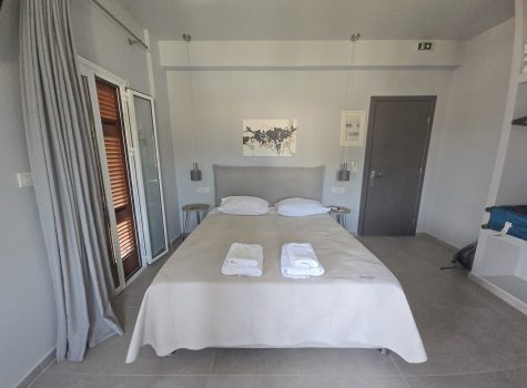 Mary's Apartments and Studios, Sami