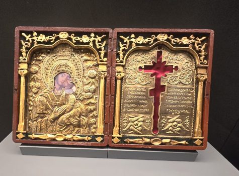 Holy crucifix box