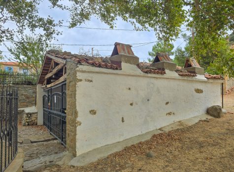 Ancient Plane Tree and Laundry in Eski Bademli Ancient Plane Tree and Laundry in Eski Bademli