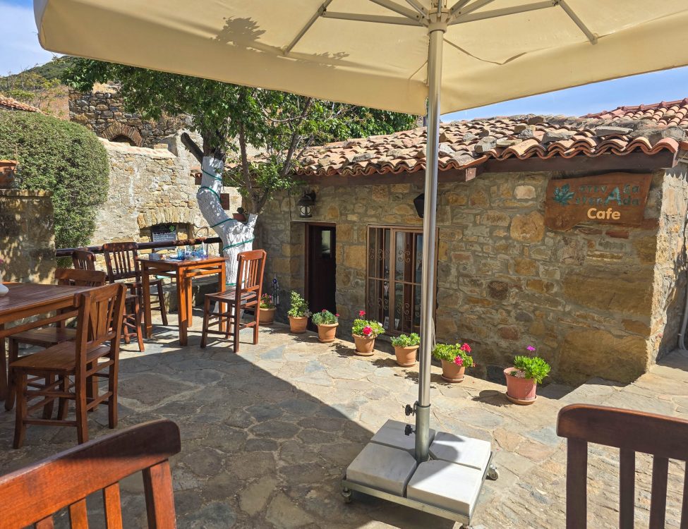 Sten Ada Cafe Sten Ada Cafe in the village of Eski Bademli, Gokceada