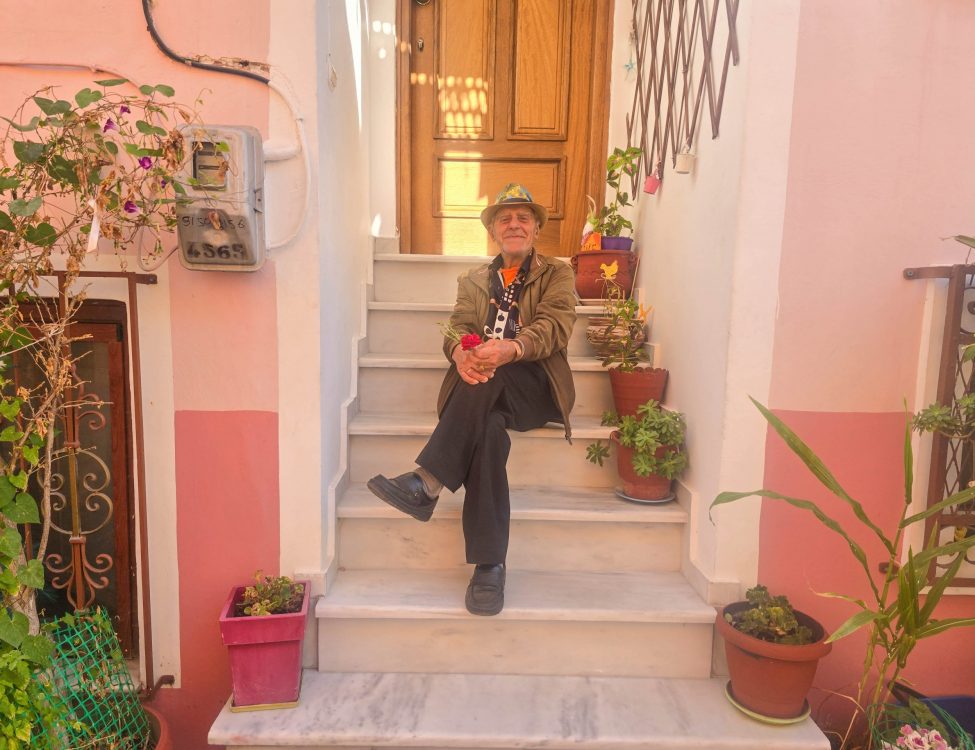 Mr Dimitrios, Agiasos