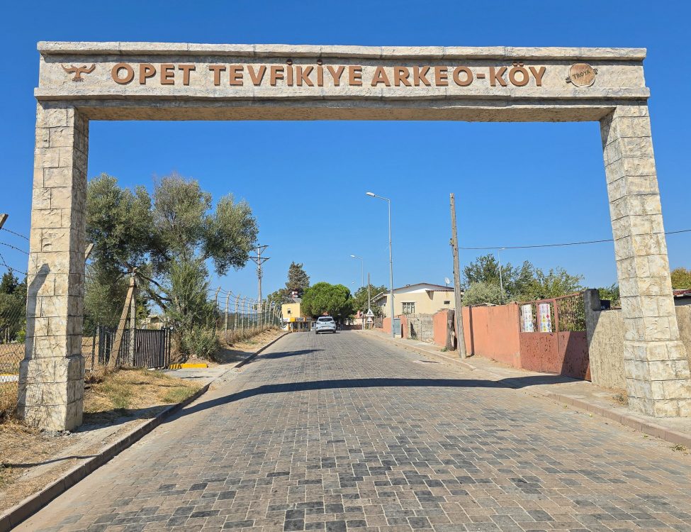 Entrance to Tevfikiye village