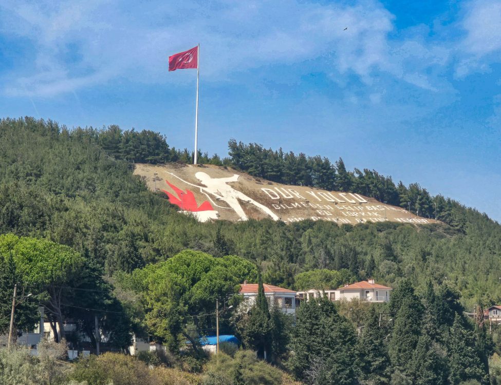 Dur Yolcu memorial