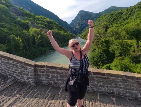 I climbed the Plaka Bridge