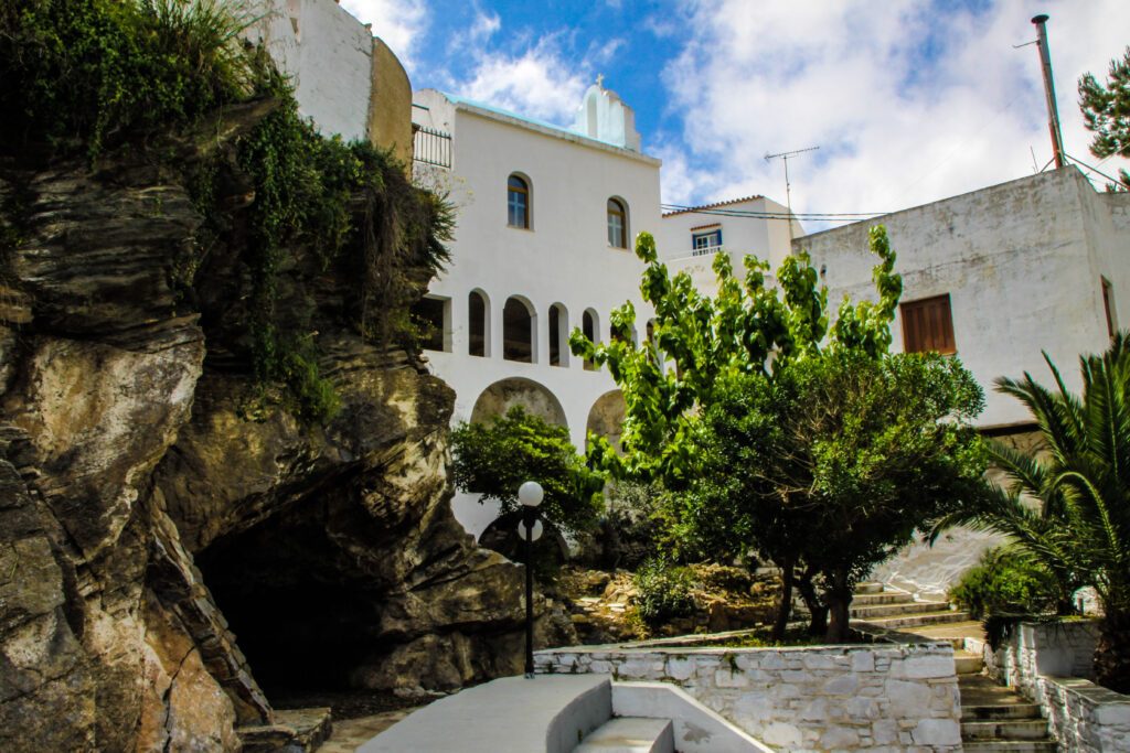 Kythnos – Dryopida and the Katafyki Caves